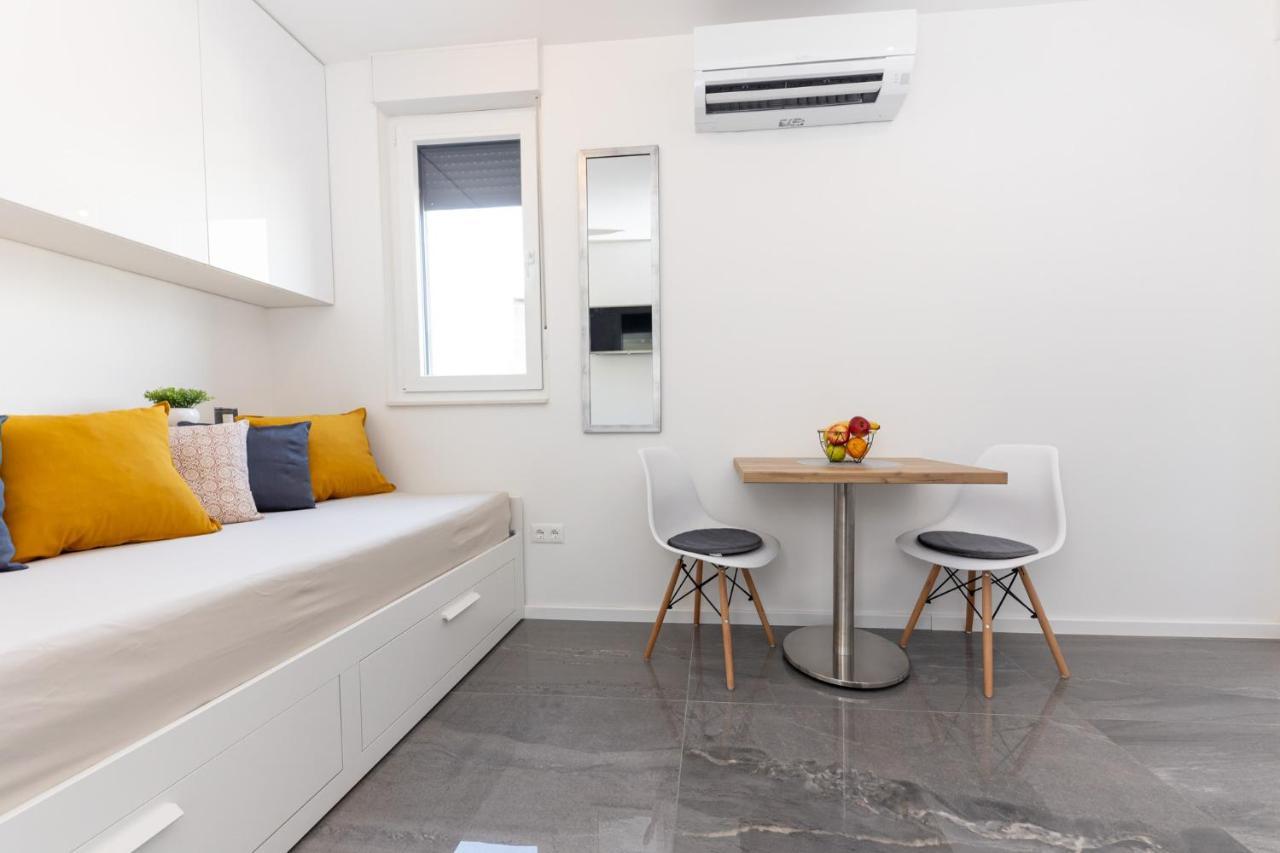 New For 2, Free Private Garage Spot, Wi-fi, 200 M From Mall Of