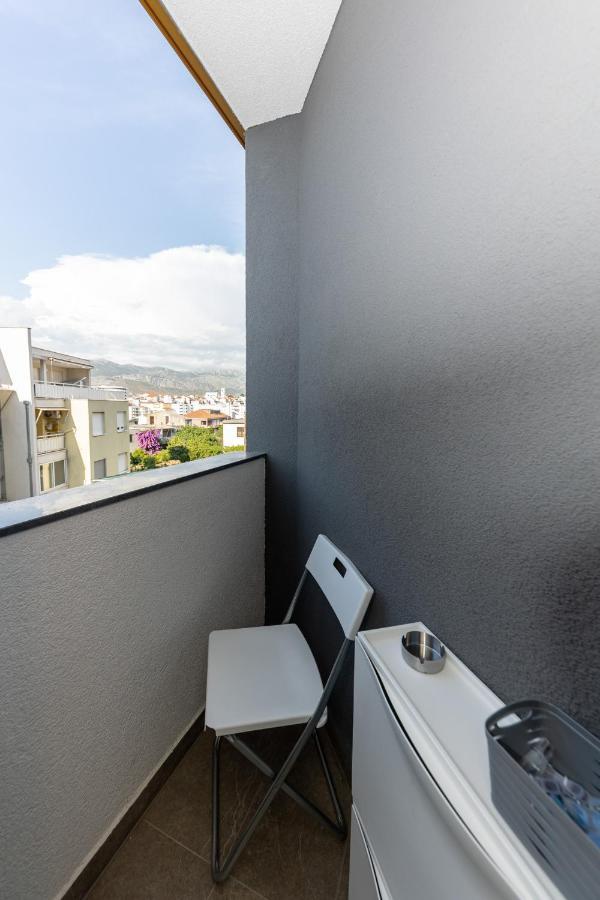 Leilighet New For 2, Free Private Garage Spot, Wi-fi, 200 M From Mall Of